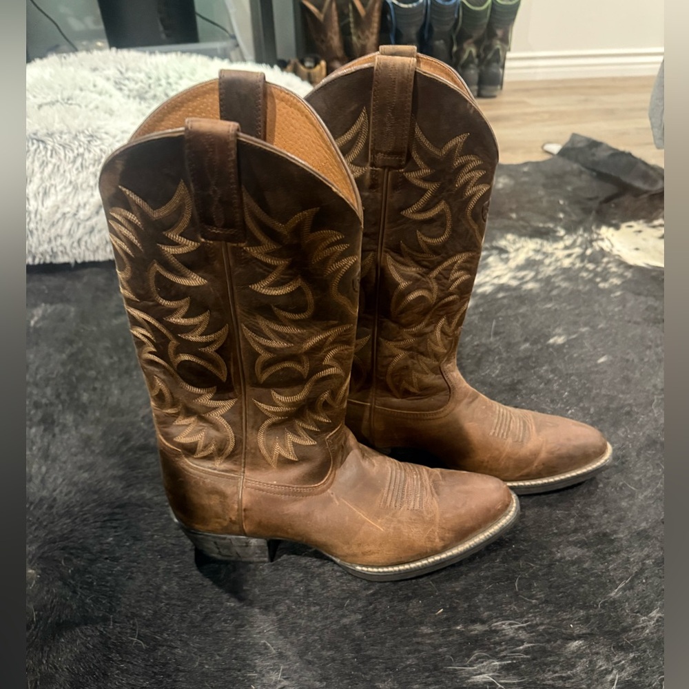 Ariat Brown Cowboy Boots with Decorative Stitching